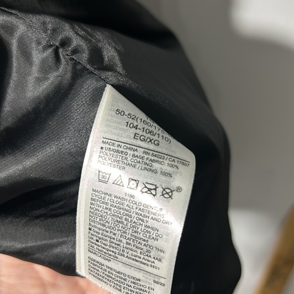 Gap Black vegan Leather Blazer - Picture 3 of 3